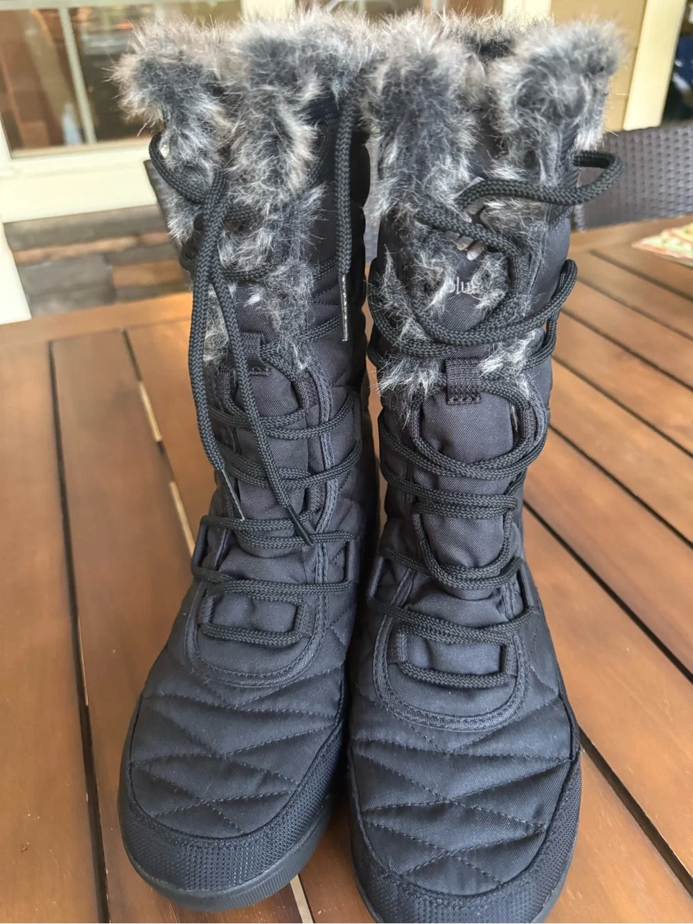 Columbia Women's Minx IV Winter Boot - Black with Faux-Fur Trim